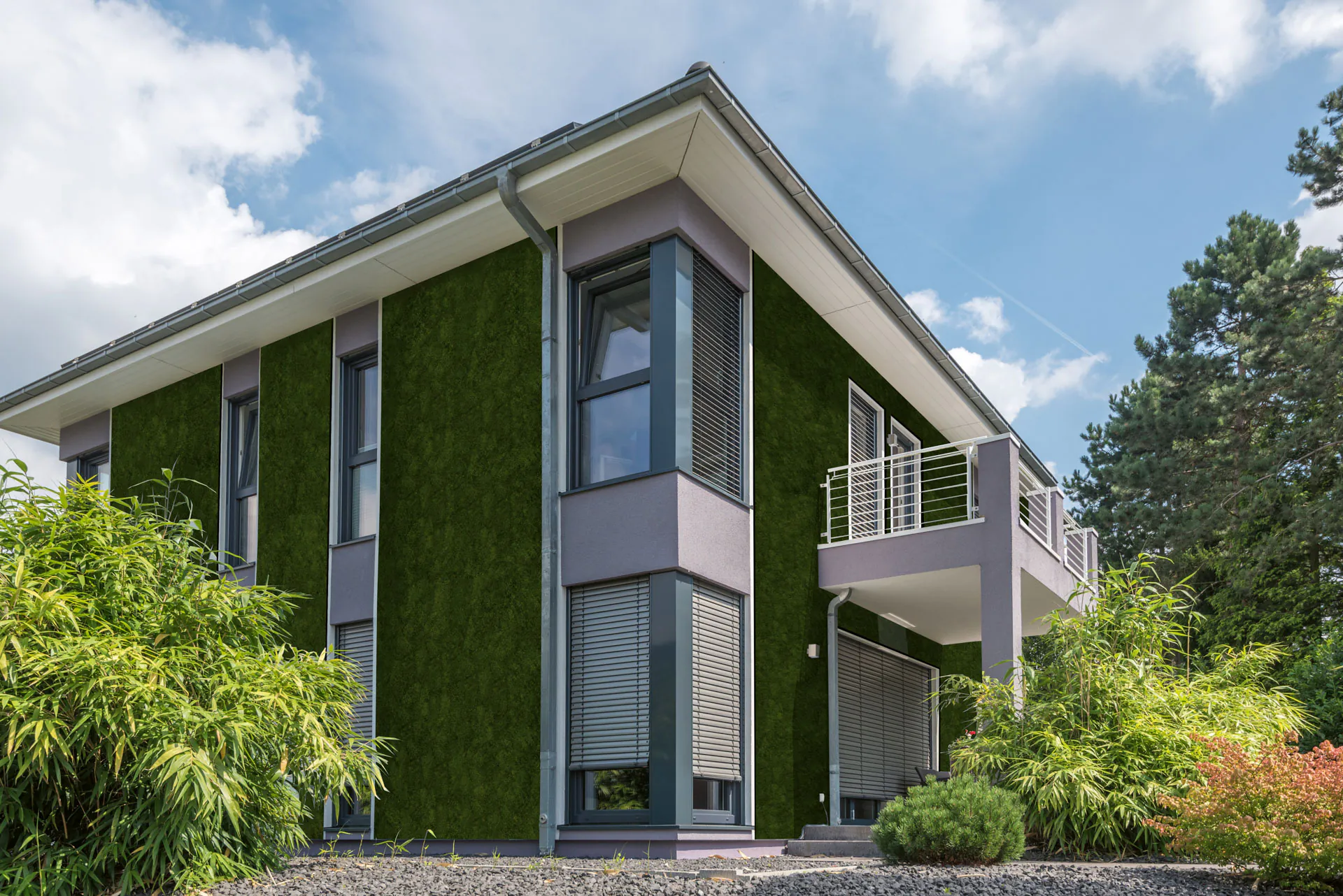 Greenovation sur une maison particulière — la première façade végétalisée au monde ne nécessitant aucun entretien