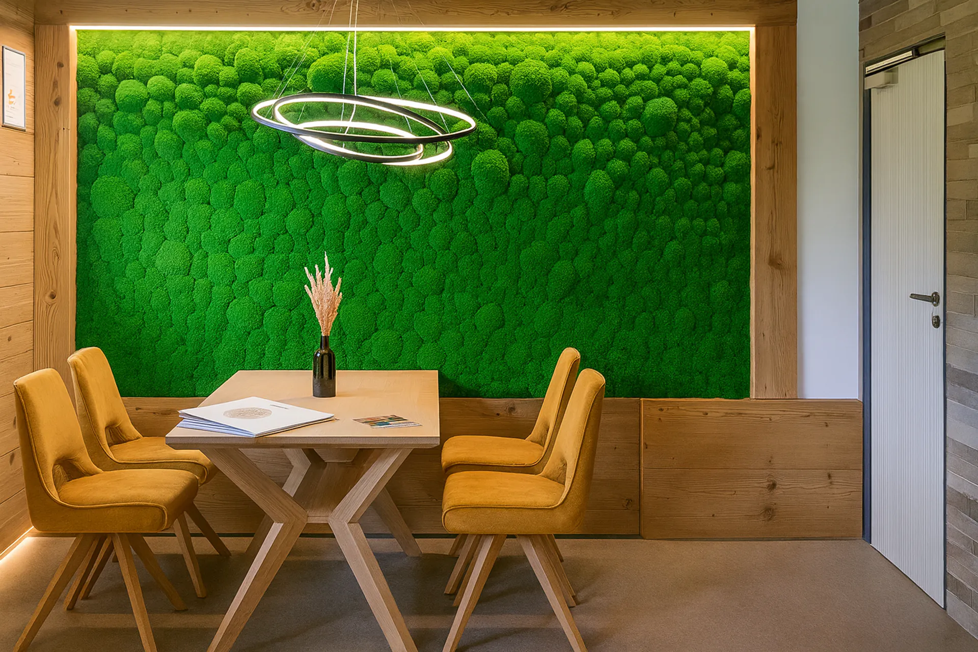 Mur en mousse « Modern » pour salle de réunion — Végétalisation murale par MOOSMOOS