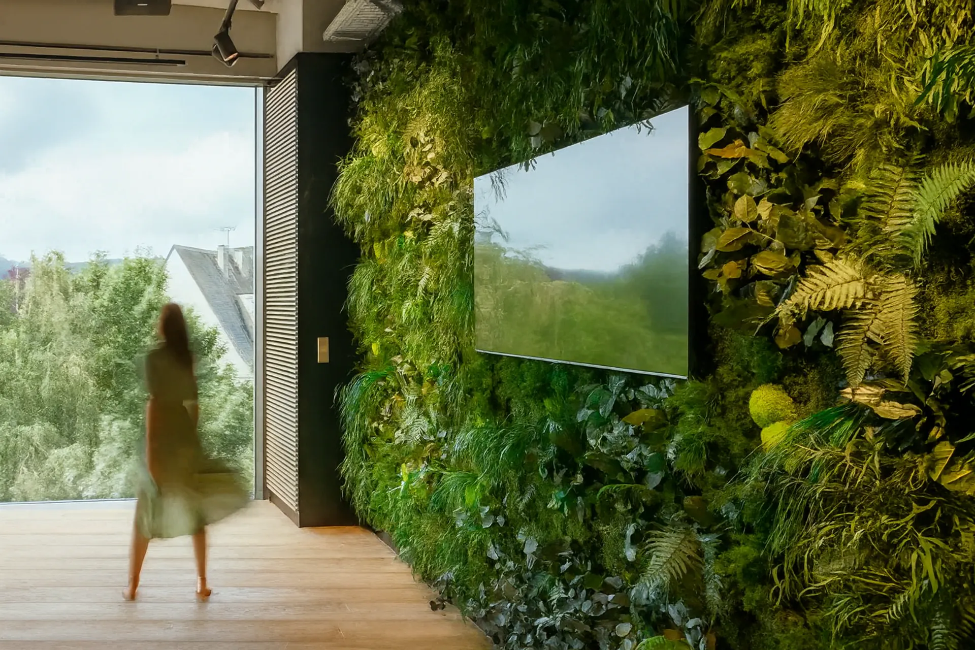 Mur en mousse : un espace vert moderne au bureau — Végétalisation murale par MOOSMOOS