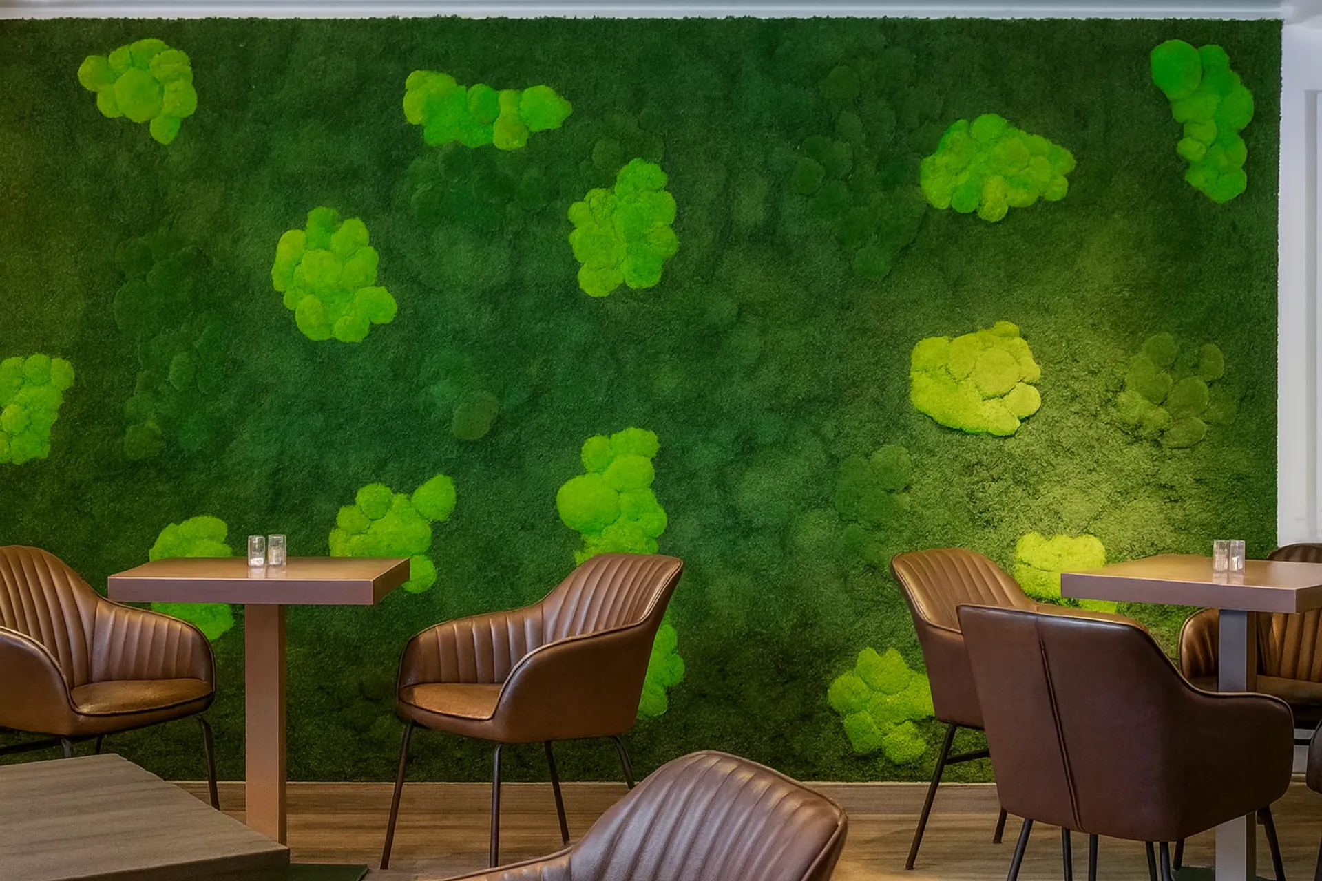 Mur en mousse « Moderne Lounge » — Aménagement végétal mural par MOOSMOOS